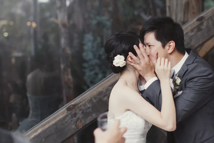 Photo by Ian Photography. theweddingnotebook.com