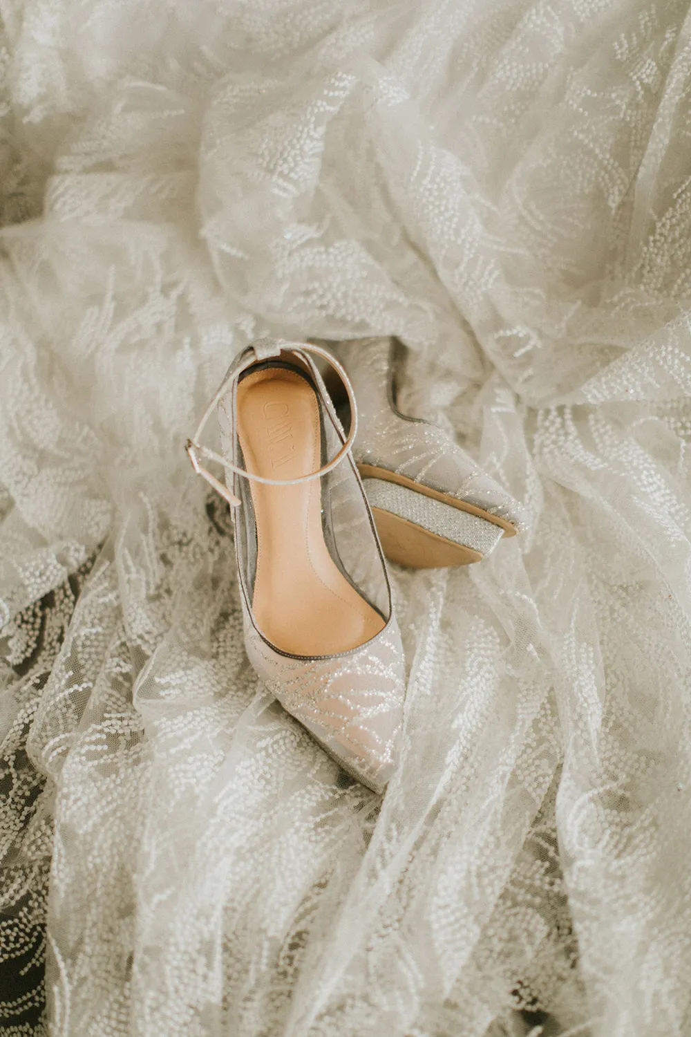 Photo by Iluminen. theweddingnotebook.com