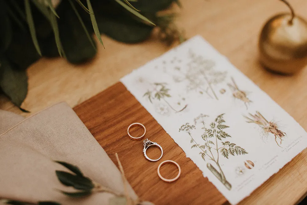 Photo by Iluminen. theweddingnotebook.com