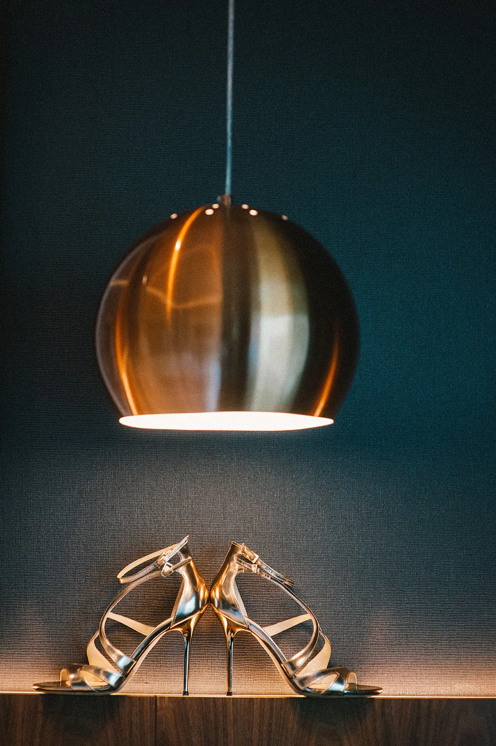 Photo by Munkeat Photography. theweddingnotebook.com