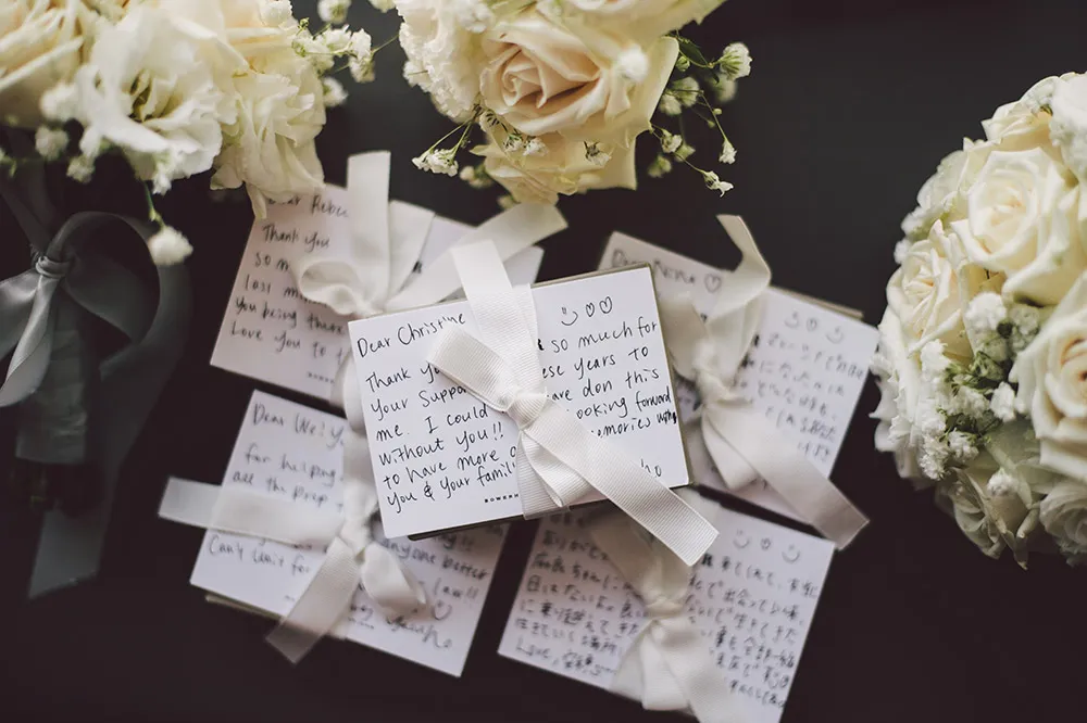 Photo by Munkeat Photography. theweddingnotebook.com