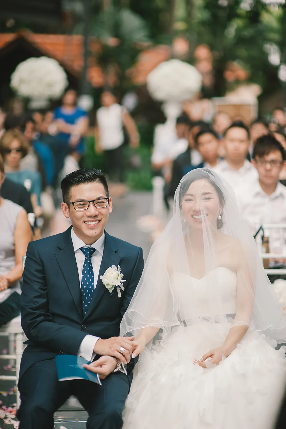 Photo by Munkeat Photography. theweddingnotebook.com