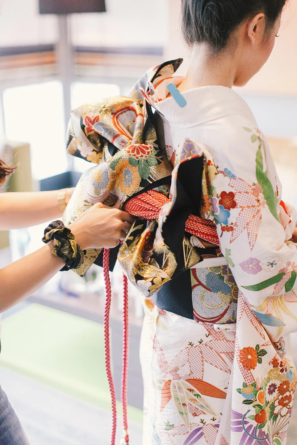 Photo by Munkeat Photography. theweddingnotebook.com