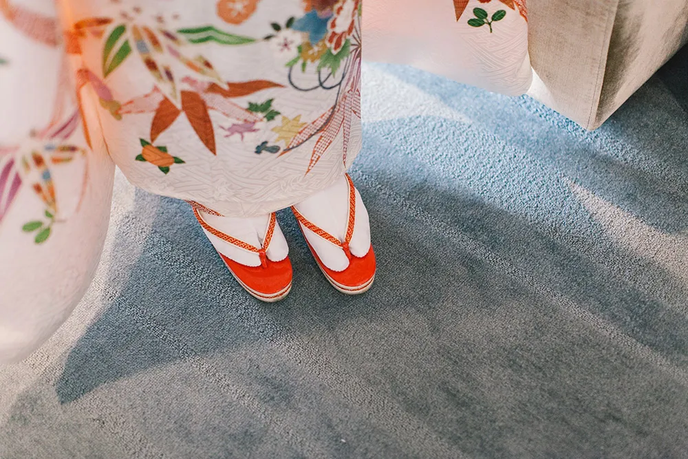 Photo by Munkeat Photography. theweddingnotebook.com