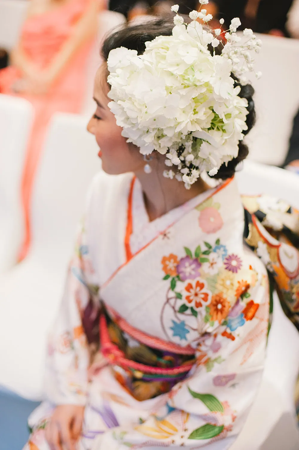 Photo by Munkeat Photography. theweddingnotebook.com