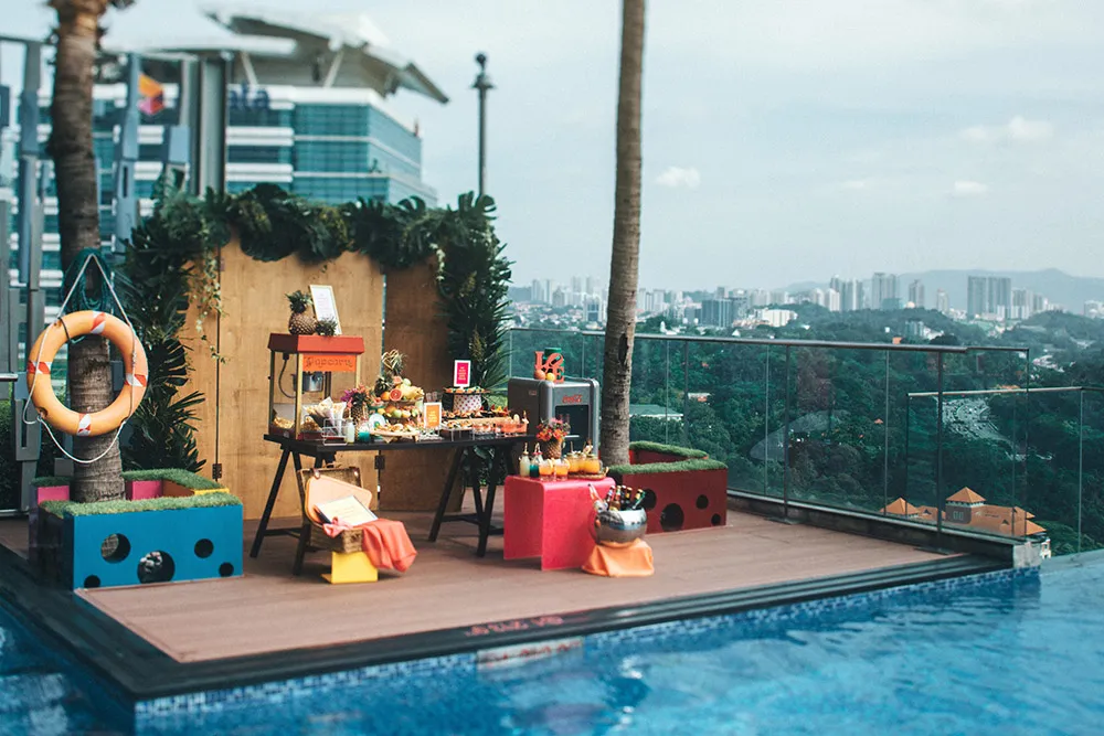 Photo by Funkydali. theweddingnotebook.com