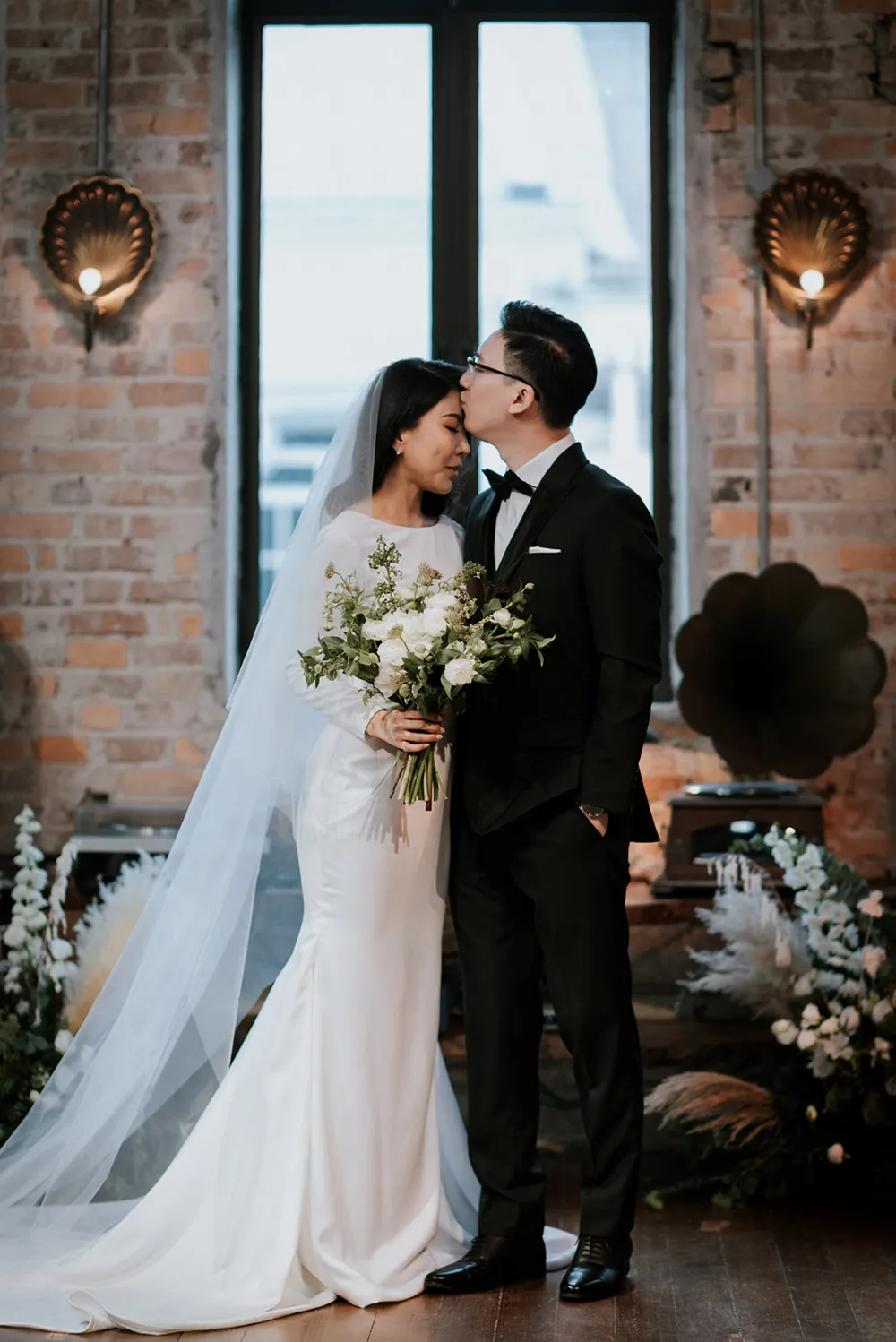 TRBAN Photography. theweddingnotebook.com