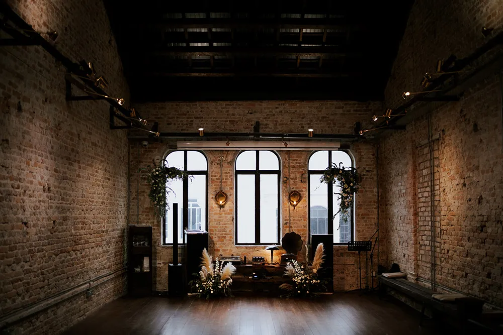 TRBAN Photography. theweddingnotebook.com