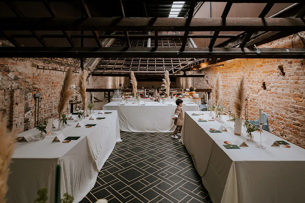 TRBAN Photography. theweddingnotebook.com