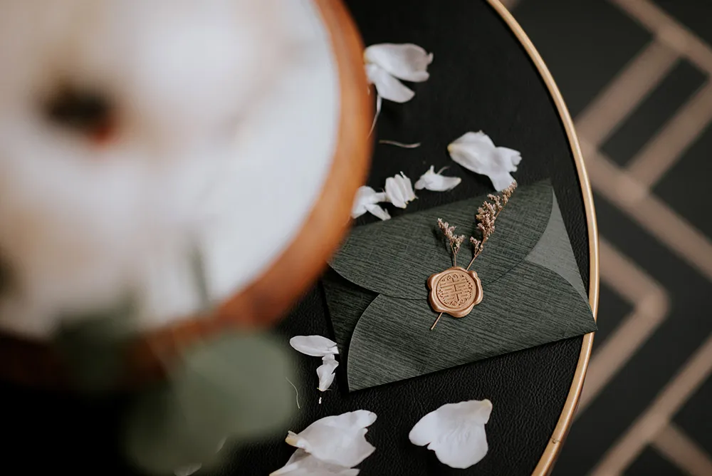 TRBAN Photography. theweddingnotebook.com