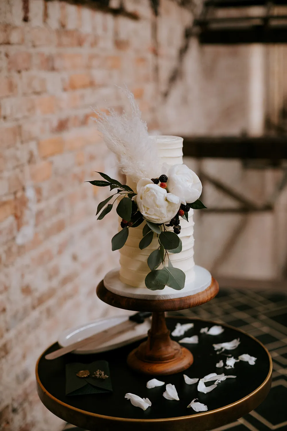 TRBAN Photography. theweddingnotebook.com