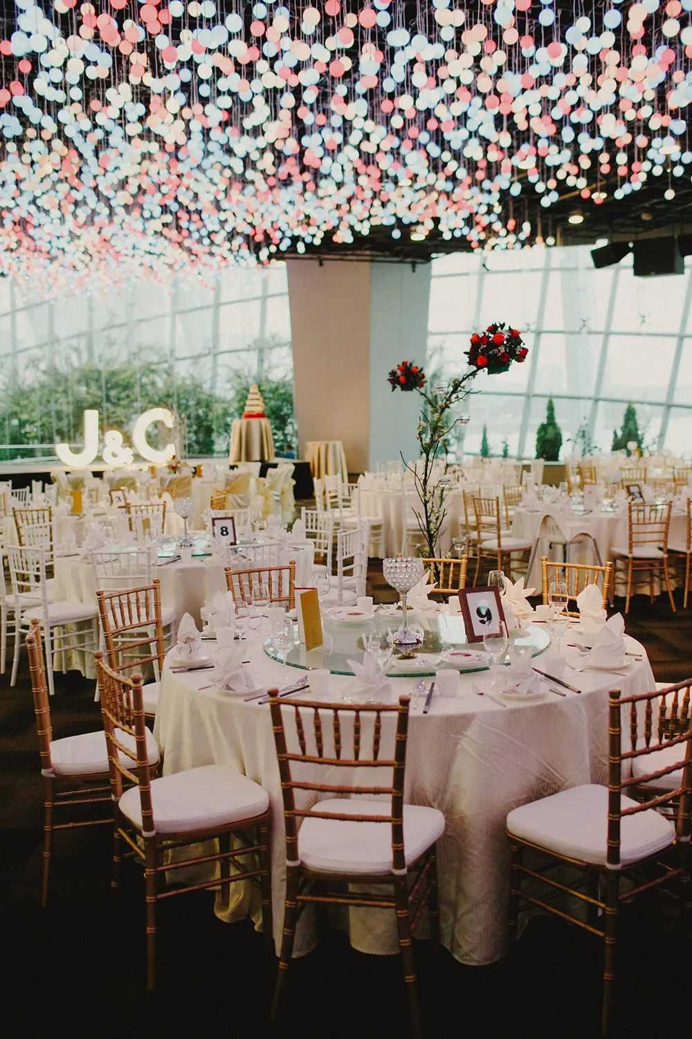 Photo by Samuel Goh Photography. theweddingnotebook.com 