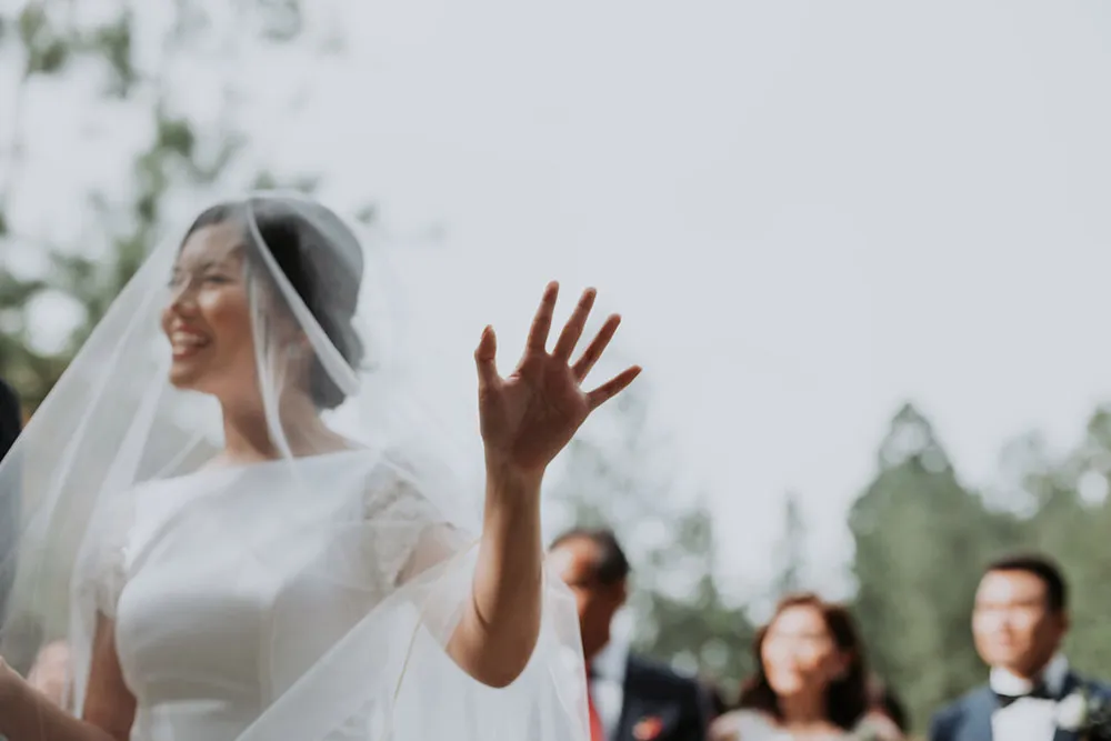 Photo by MunKeat Photography. theweddingnotebook.com