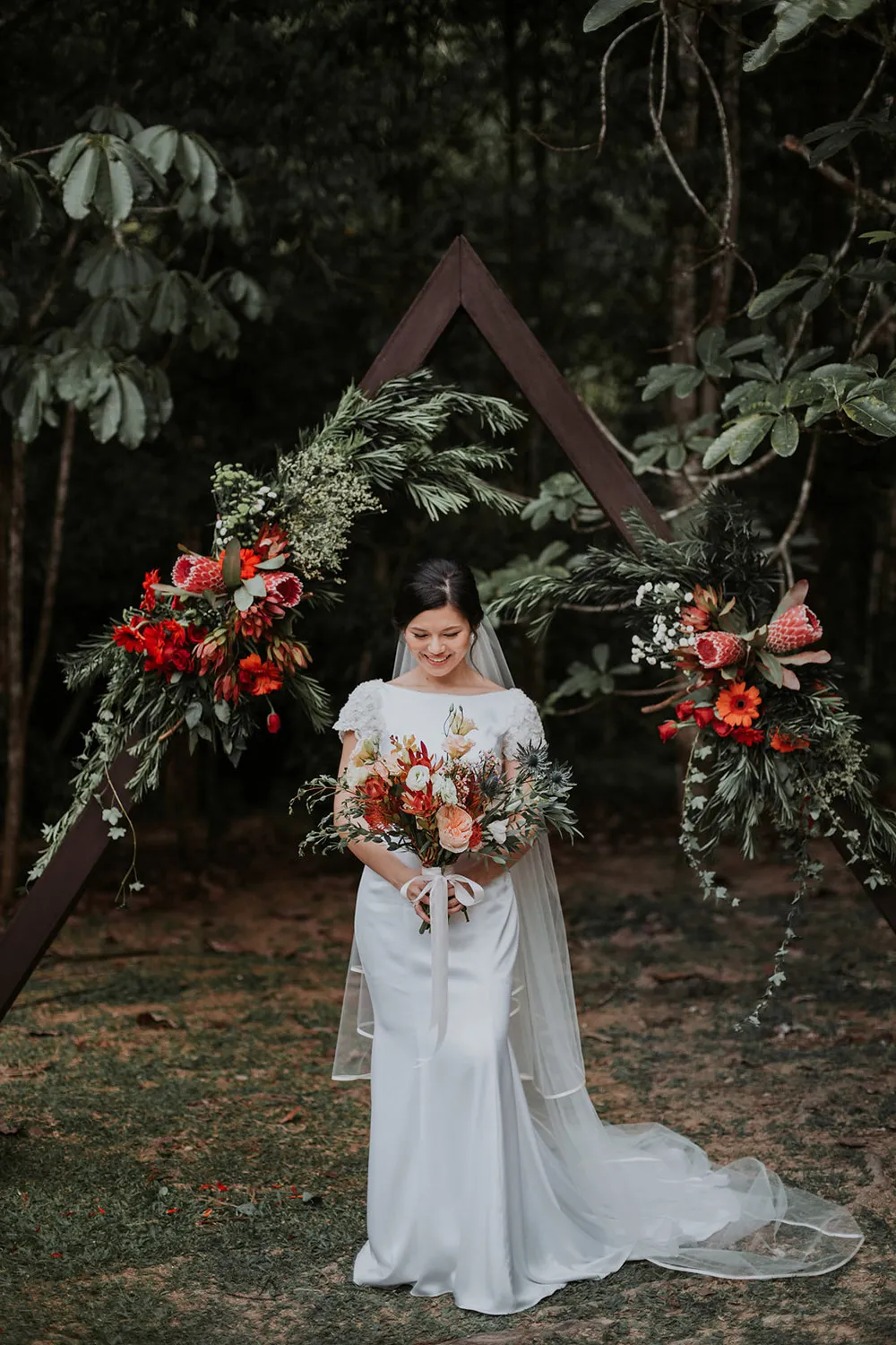 Photo by MunKeat Photography. theweddingnotebook.com