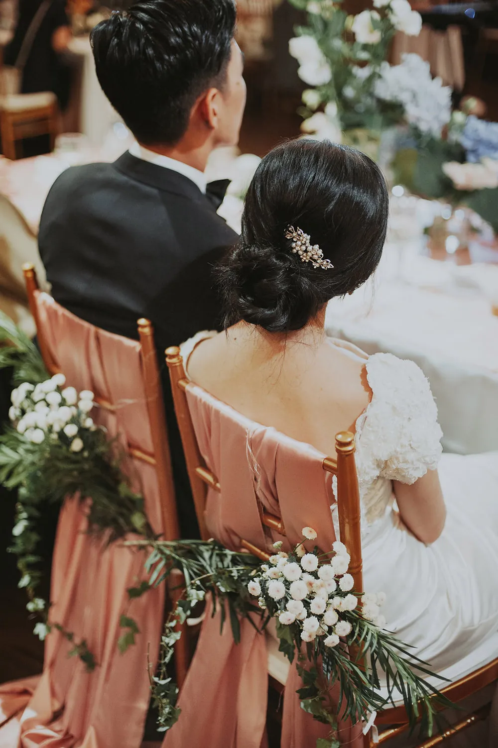 Photo by MunKeat Photography. theweddingnotebook.com