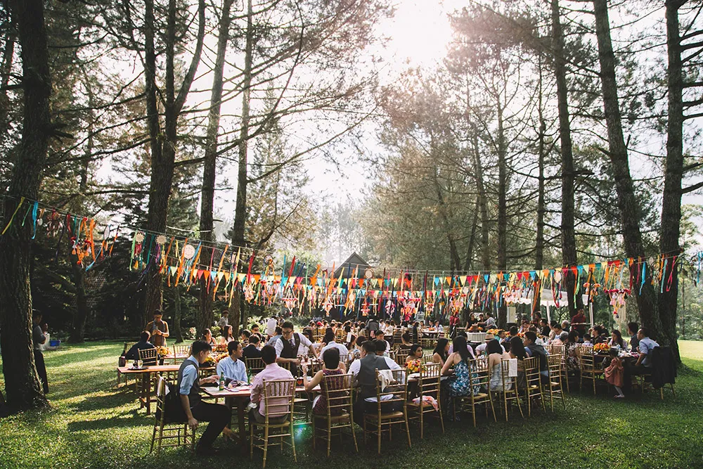 Photo by Fire, Wood and Earth Photography. theweddingnotebook.com