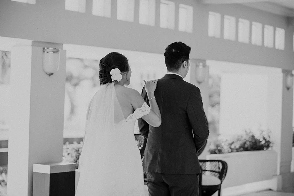 Photo by Trees On the Moon. theweddingnotebook.com