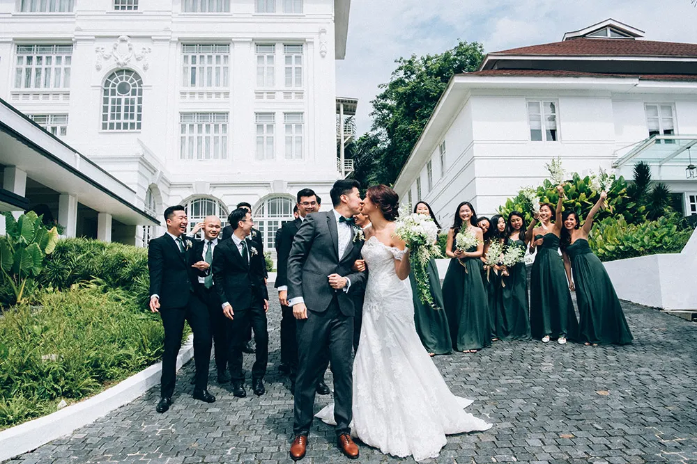 Photo by Trees On the Moon. theweddingnotebook.com