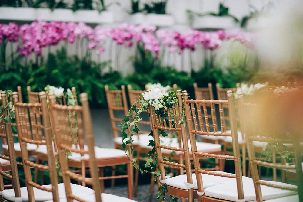 Photo by Trees On the Moon. theweddingnotebook.com