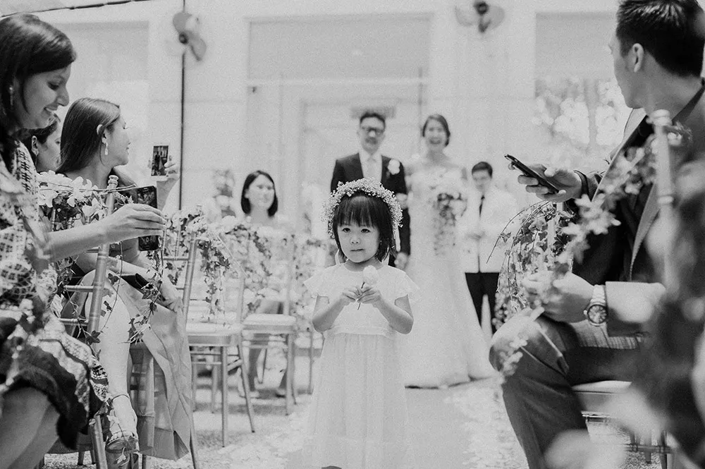 Photo by Trees On the Moon. theweddingnotebook.com