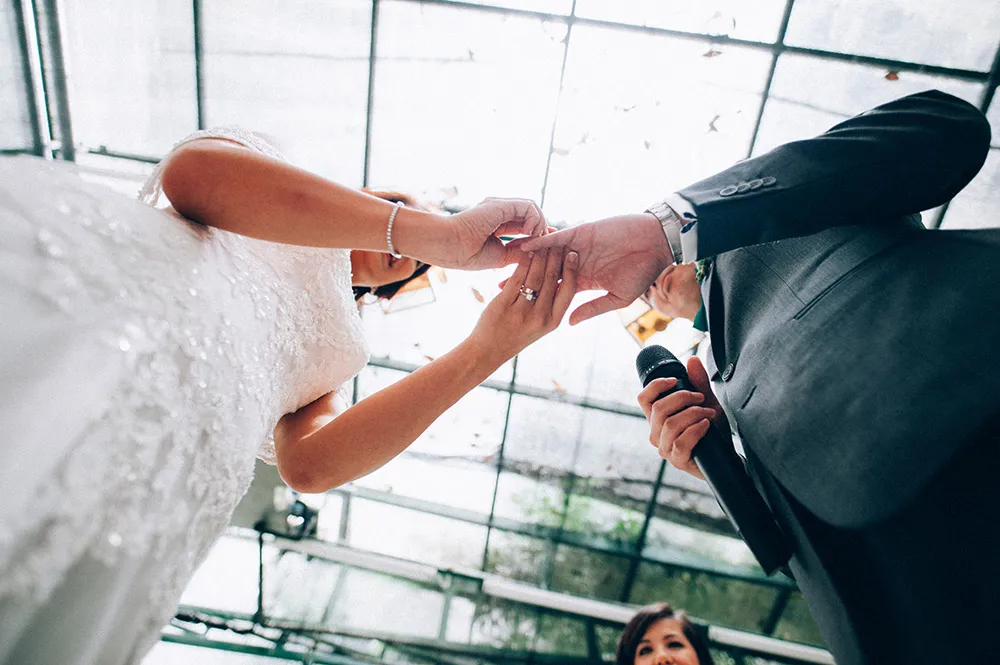 Photo by Trees On the Moon. theweddingnotebook.com