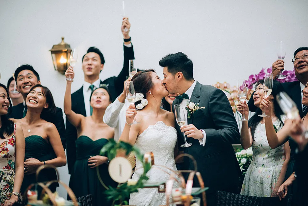 Photo by Trees On the Moon. theweddingnotebook.com