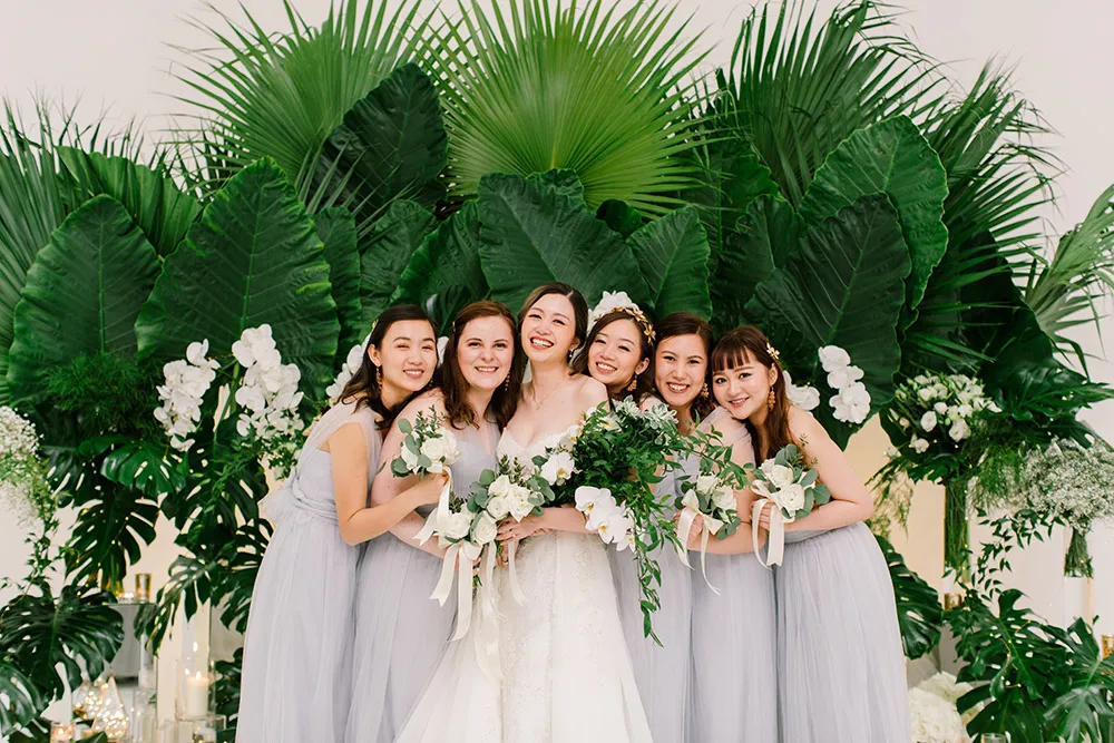 Photo by Louis Gan of Munkeat Studio. theweddingnotebook.com