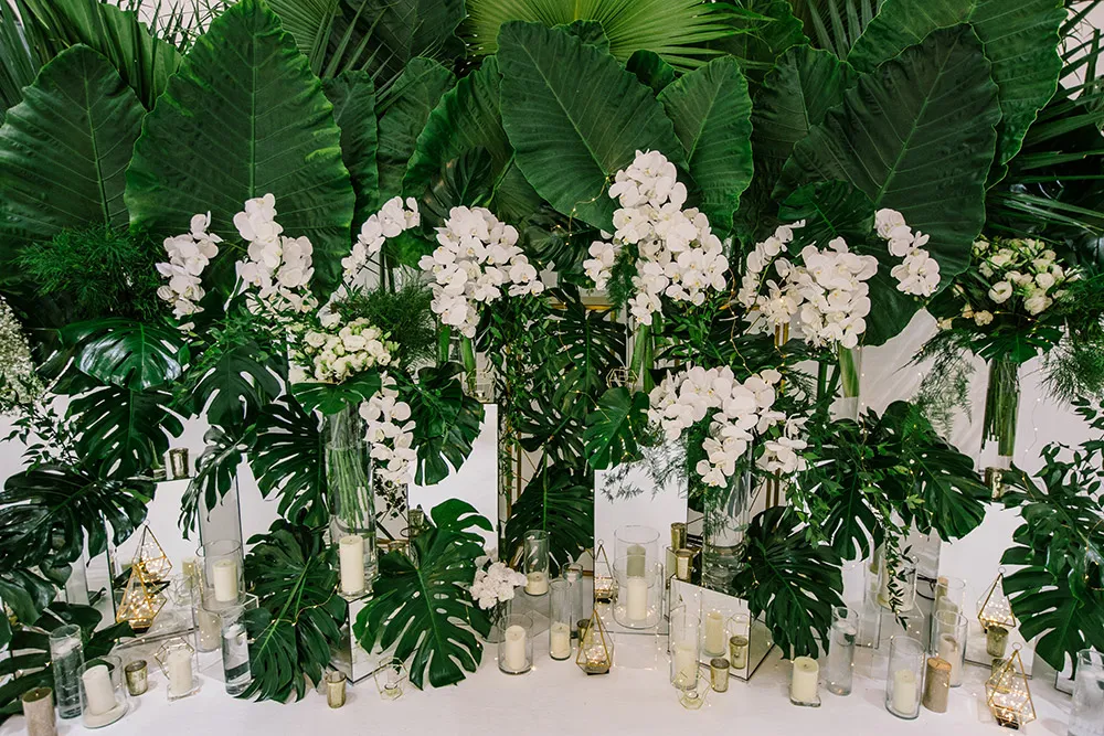 Photo by Louis Gan of Munkeat Studio. theweddingnotebook.com