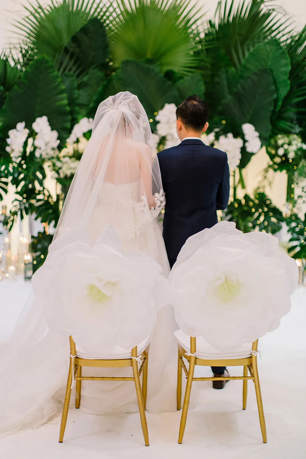 Photo by Louis Gan of Munkeat Studio. theweddingnotebook.com