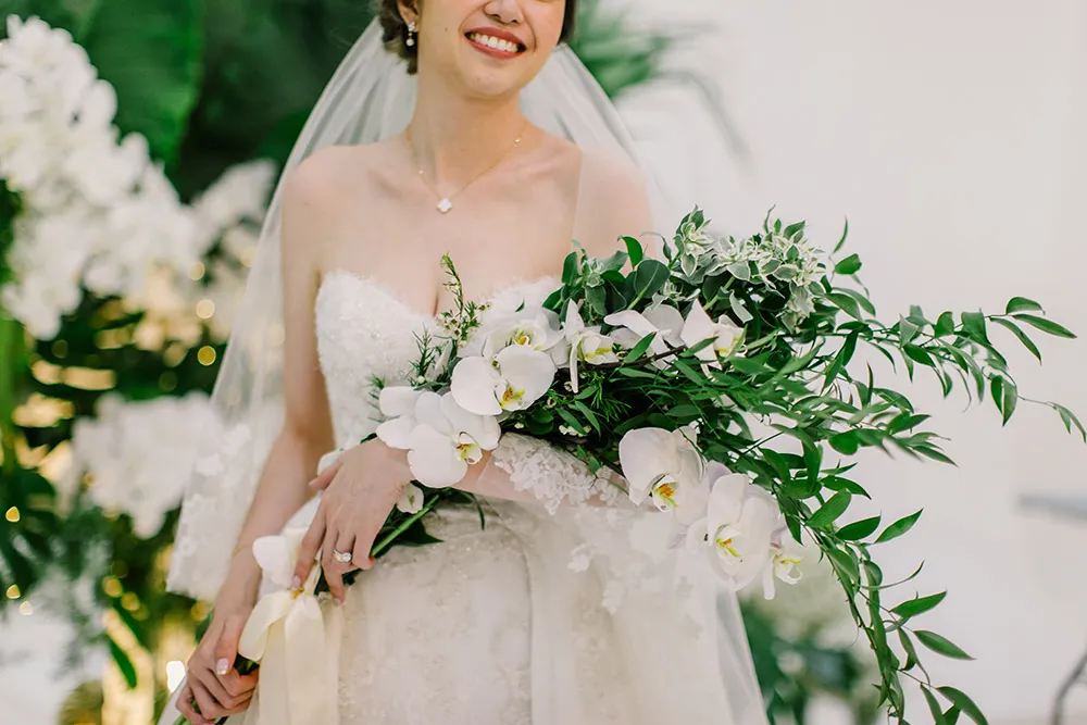 Photo by Louis Gan of Munkeat Studio. theweddingnotebook.com