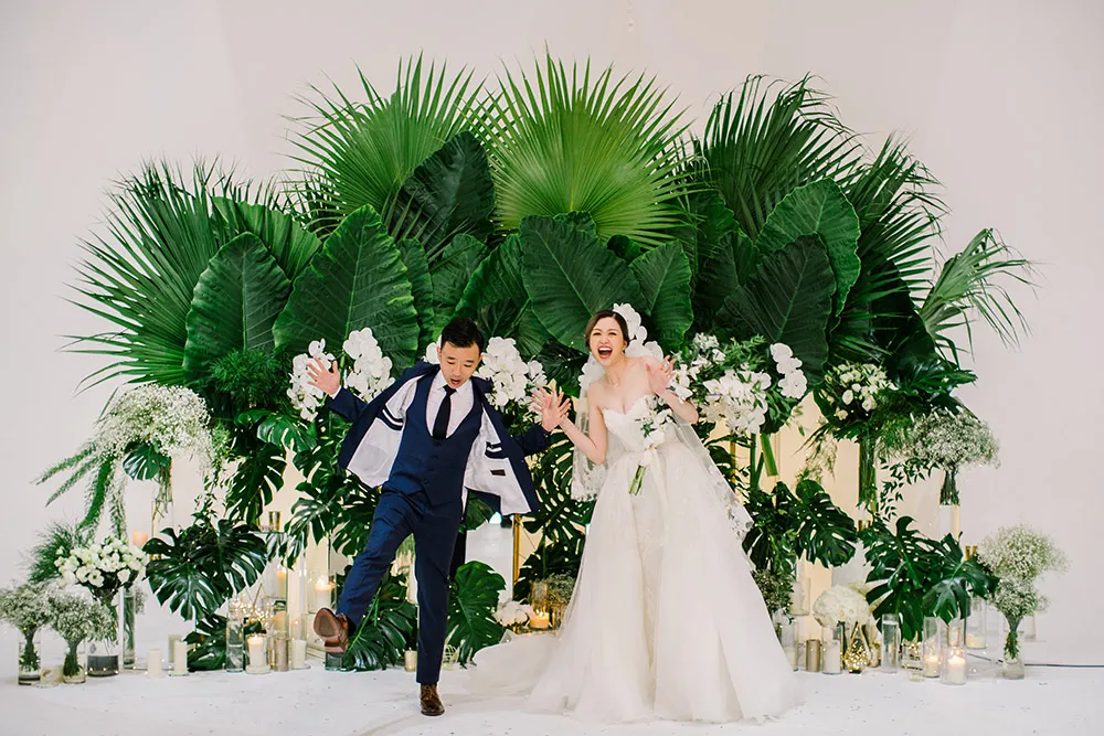 Photo by Louis Gan of Munkeat Studio. theweddingnotebook.com