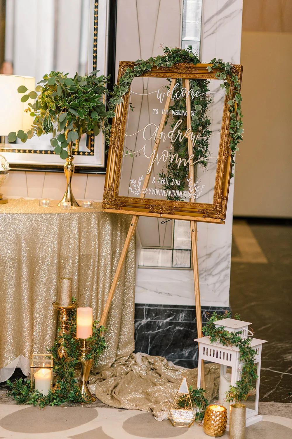 Photo by Louis Gan of Munkeat Studio. theweddingnotebook.com