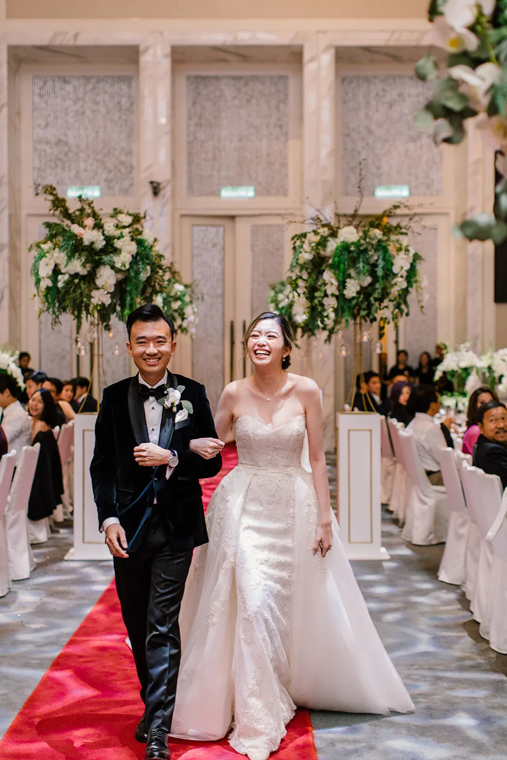 Photo by Louis Gan of Munkeat Studio. theweddingnotebook.com