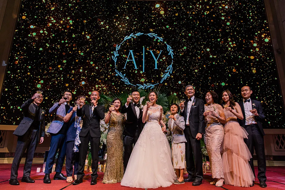 Photo by Louis Gan of Munkeat Studio. theweddingnotebook.com