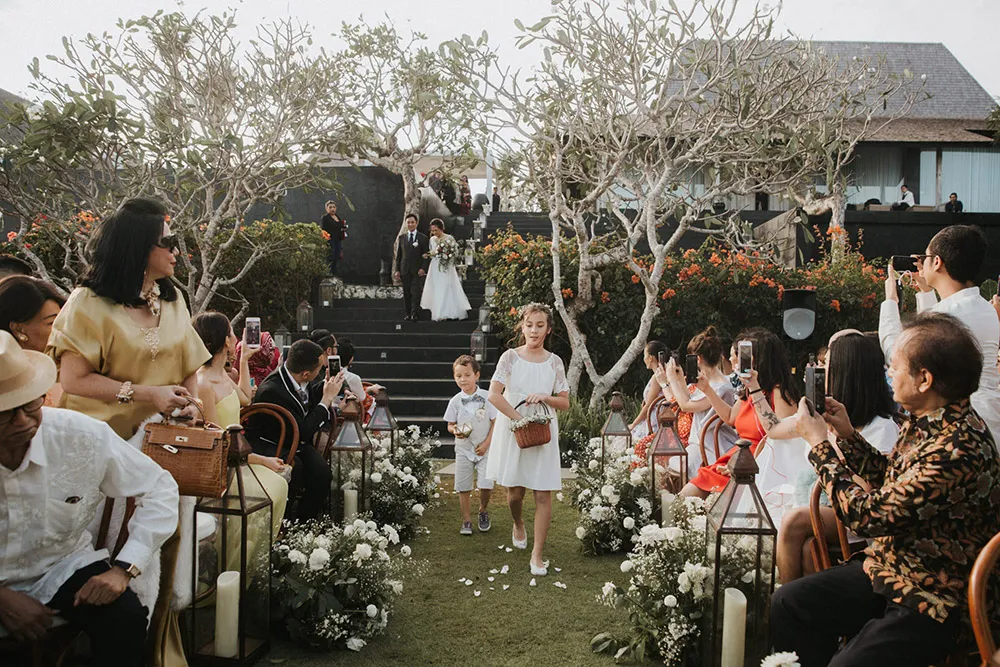 Photo by Iluminen. theweddingnotebook.com