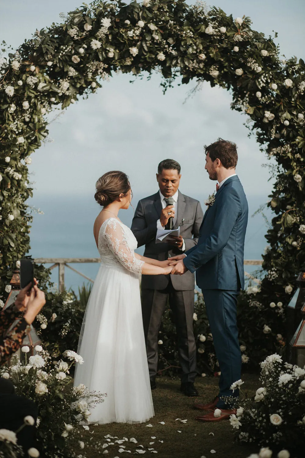 Photo by Iluminen. theweddingnotebook.com