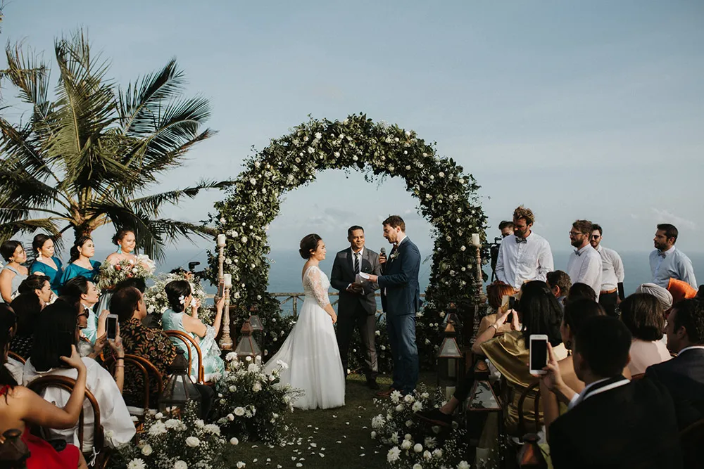 Photo by Iluminen. theweddingnotebook.com