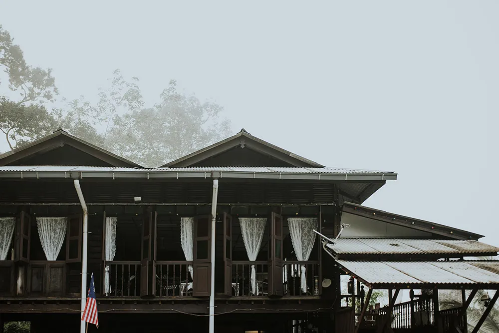 Photo by Jasmine. A Photography. theweddingnotebook.com