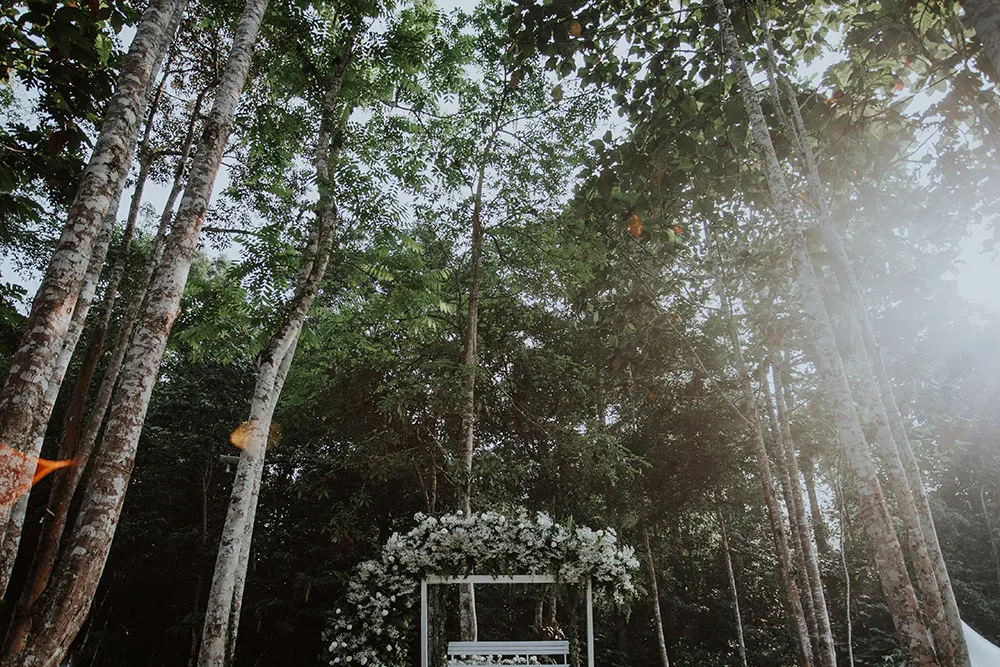 Photo by Jasmine. A Photography. theweddingnotebook.com