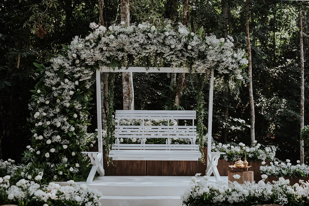 Photo by Jasmine. A Photography. theweddingnotebook.com