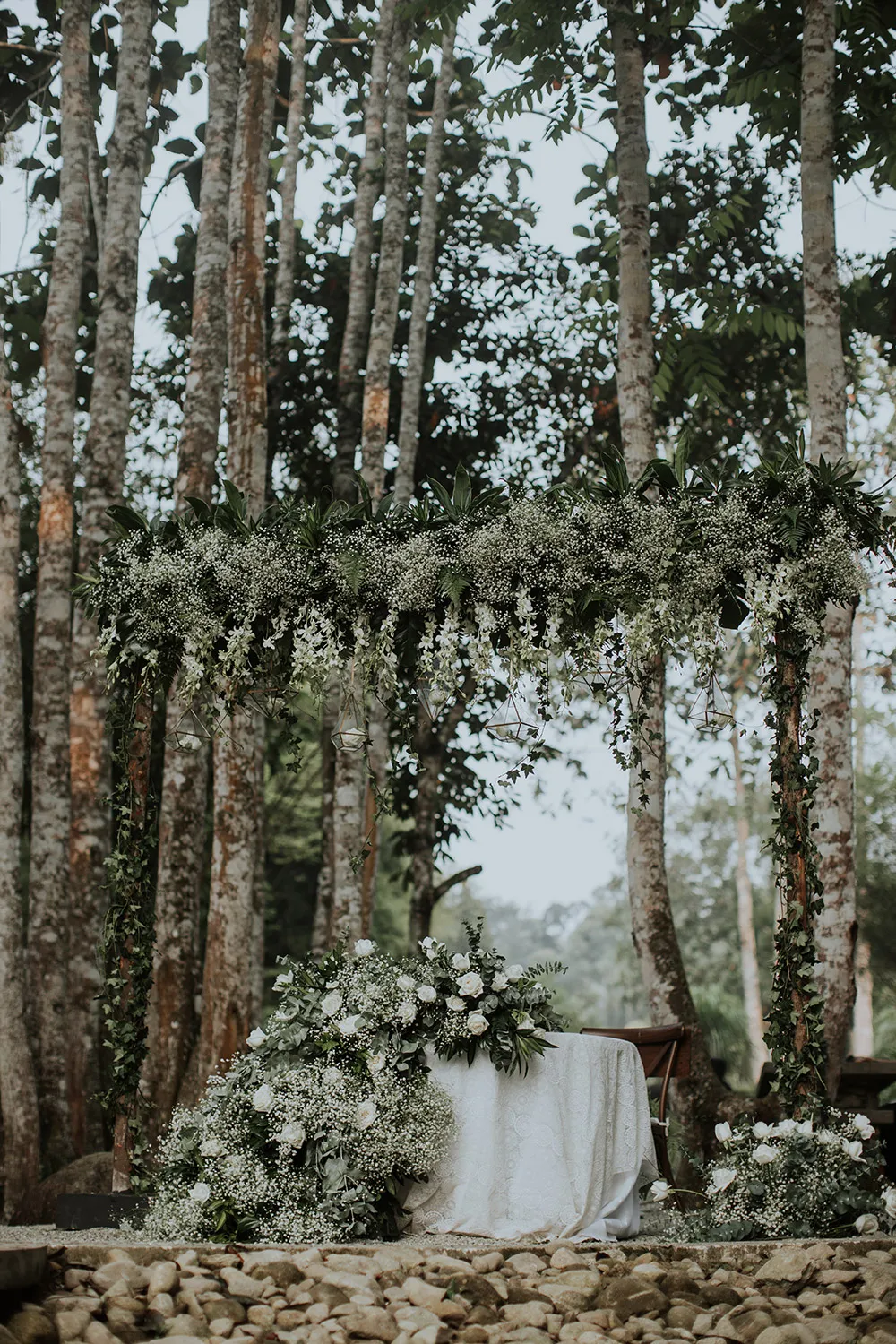 Photo by Jasmine. A Photography. theweddingnotebook.com