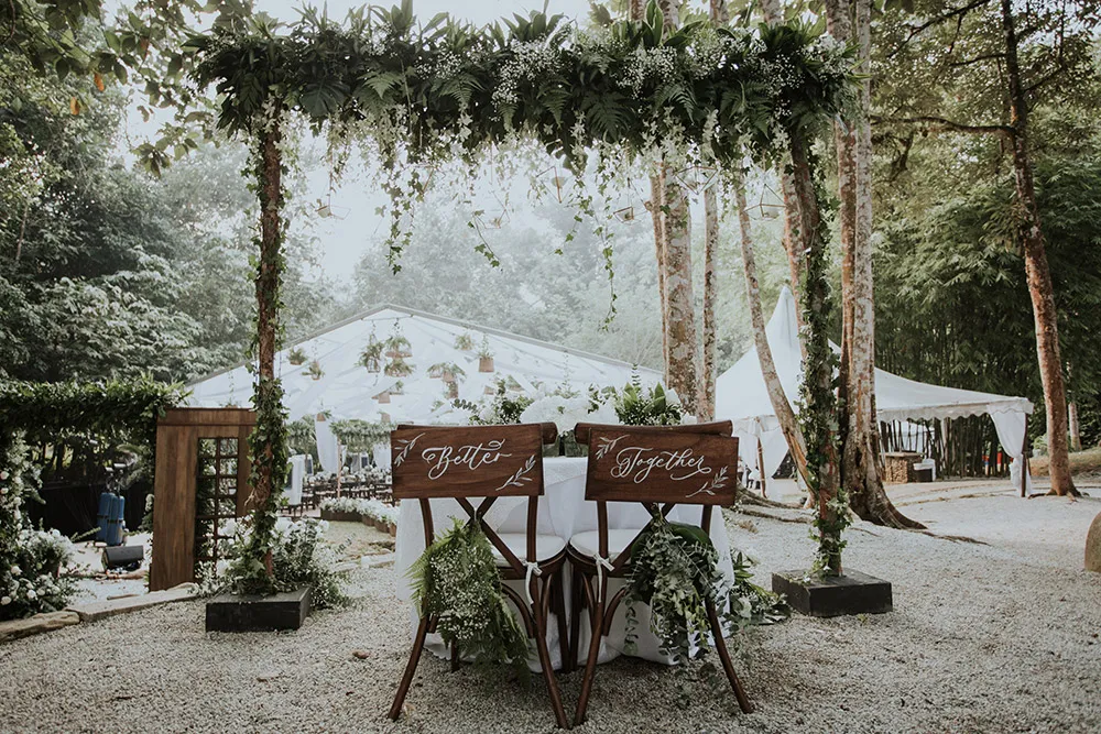 Photo by Jasmine. A Photography. theweddingnotebook.com