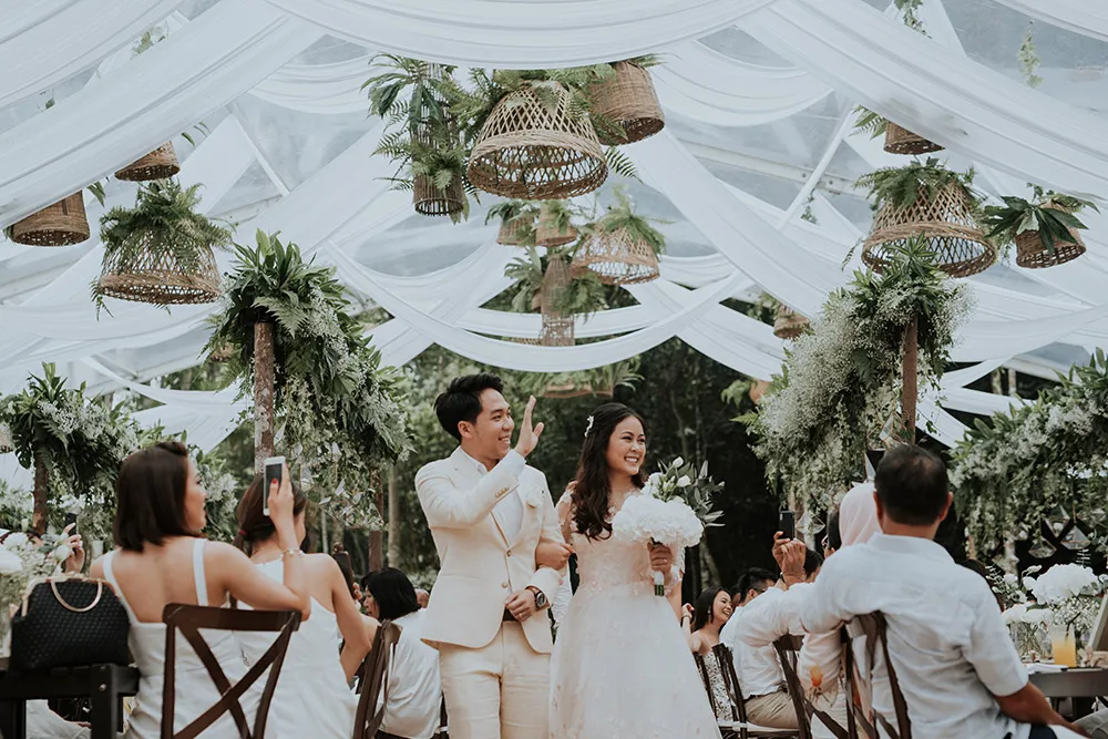 Photo by Jasmine. A Photography. theweddingnotebook.com