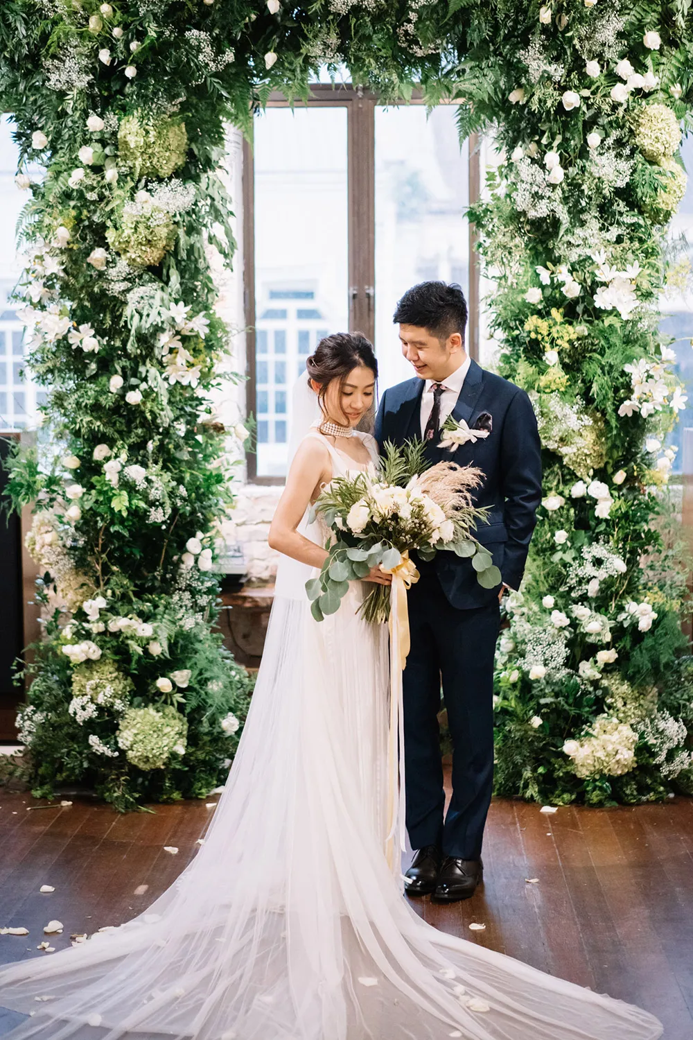 Photo by Andrew Chow of Munkeat Studio. theweddingnotebook.com