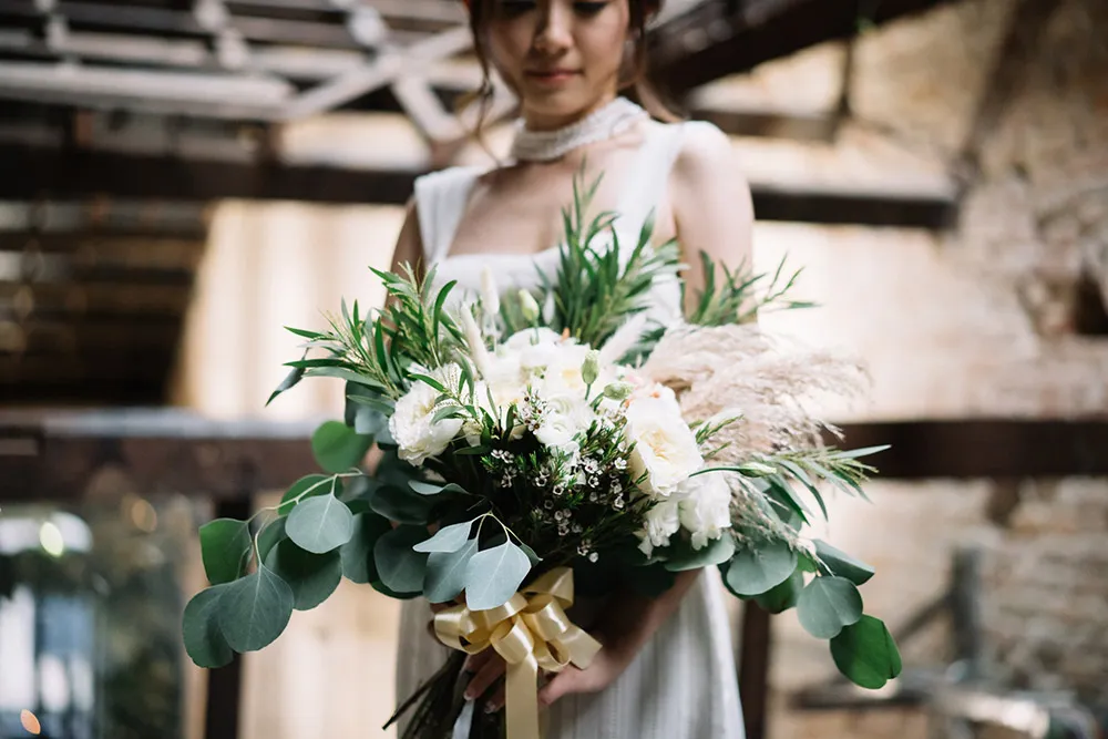 Photo by Andrew Chow of Munkeat Studio. theweddingnotebook.com