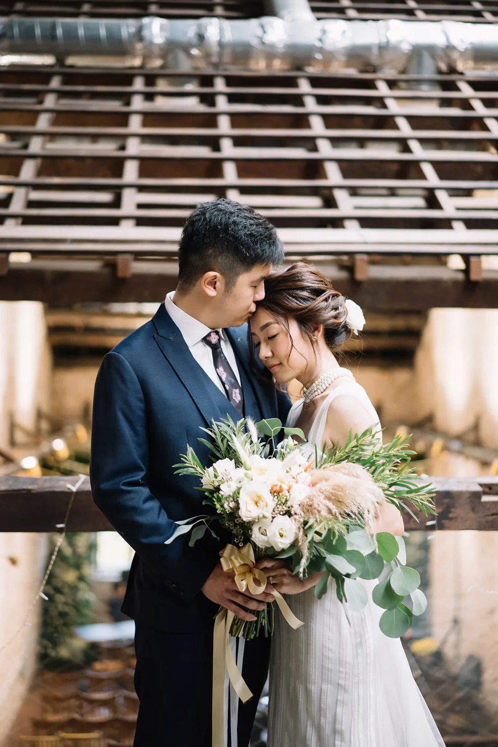 Photo by Andrew Chow of Munkeat Studio. theweddingnotebook.com