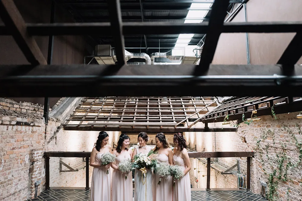 Photo by Andrew Chow of Munkeat Studio. theweddingnotebook.com