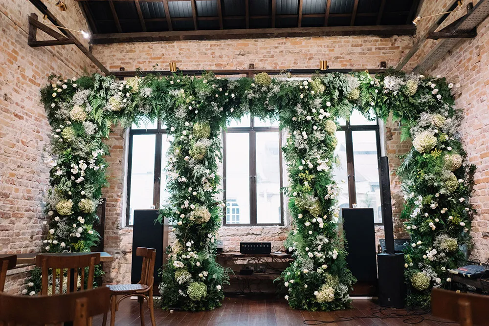 Photo by Andrew Chow of Munkeat Studio. theweddingnotebook.com