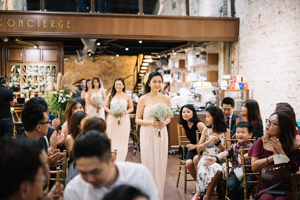 Photo by Andrew Chow of Munkeat Studio. theweddingnotebook.com