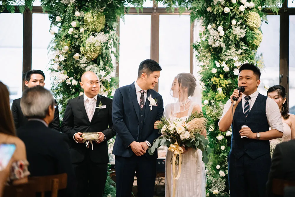 Photo by Andrew Chow of Munkeat Studio. theweddingnotebook.com